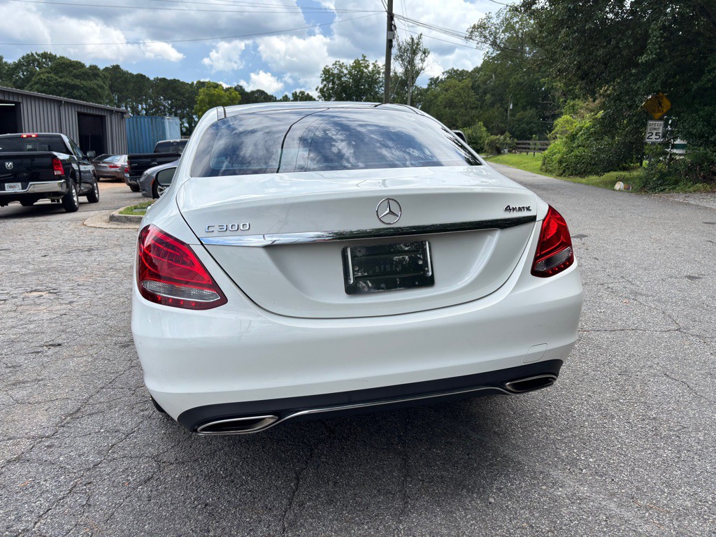 2017 Mercedes-Benz C-Class Image 14