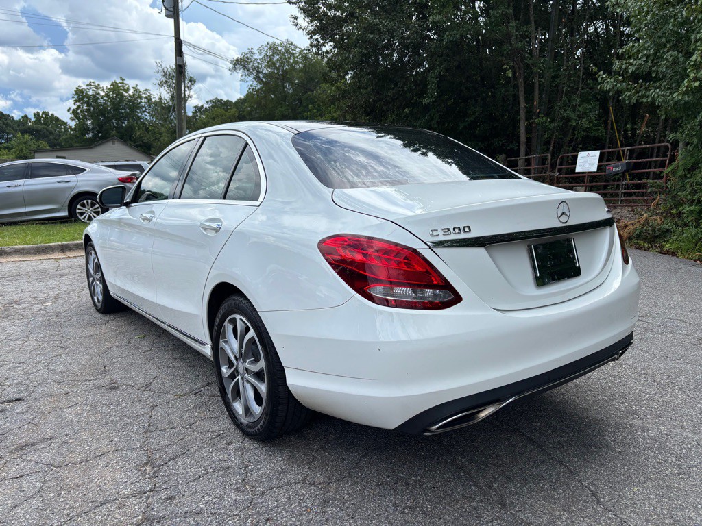 2017 Mercedes-Benz C-Class Image 17