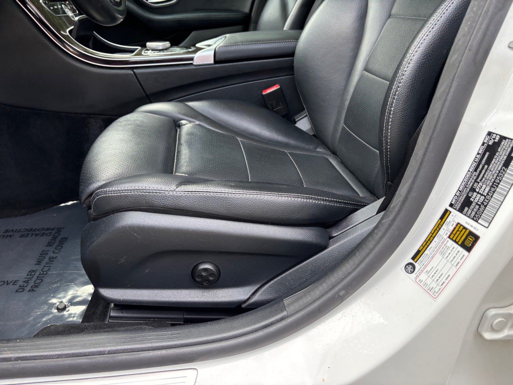 2017 Mercedes-Benz C-Class Image 23