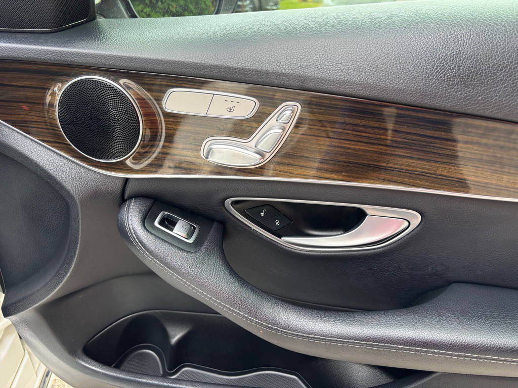 2017 Mercedes-Benz C-Class Image 33