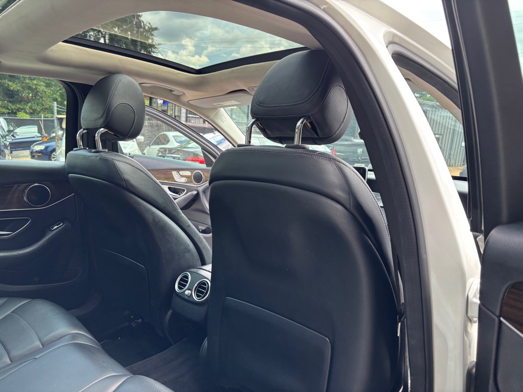 2017 Mercedes-Benz C-Class Image 36