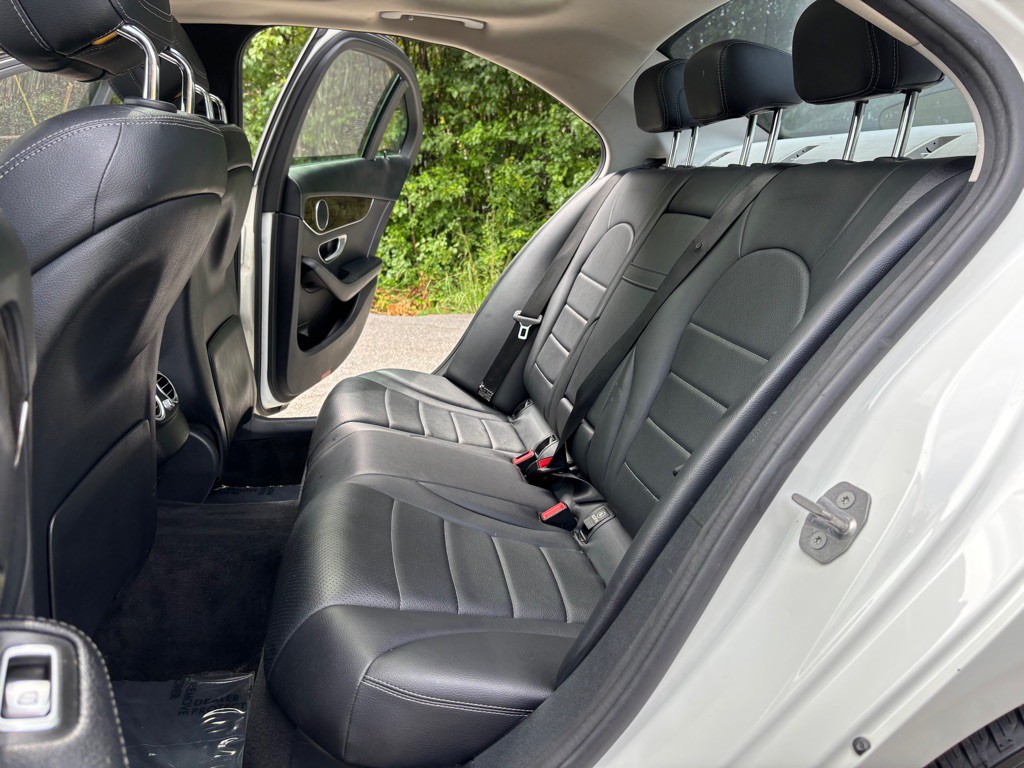 2017 Mercedes-Benz C-Class Image 42