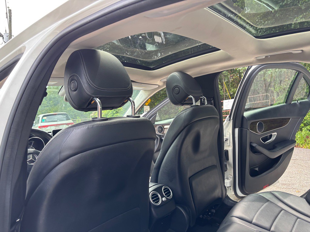 2017 Mercedes-Benz C-Class Image 44