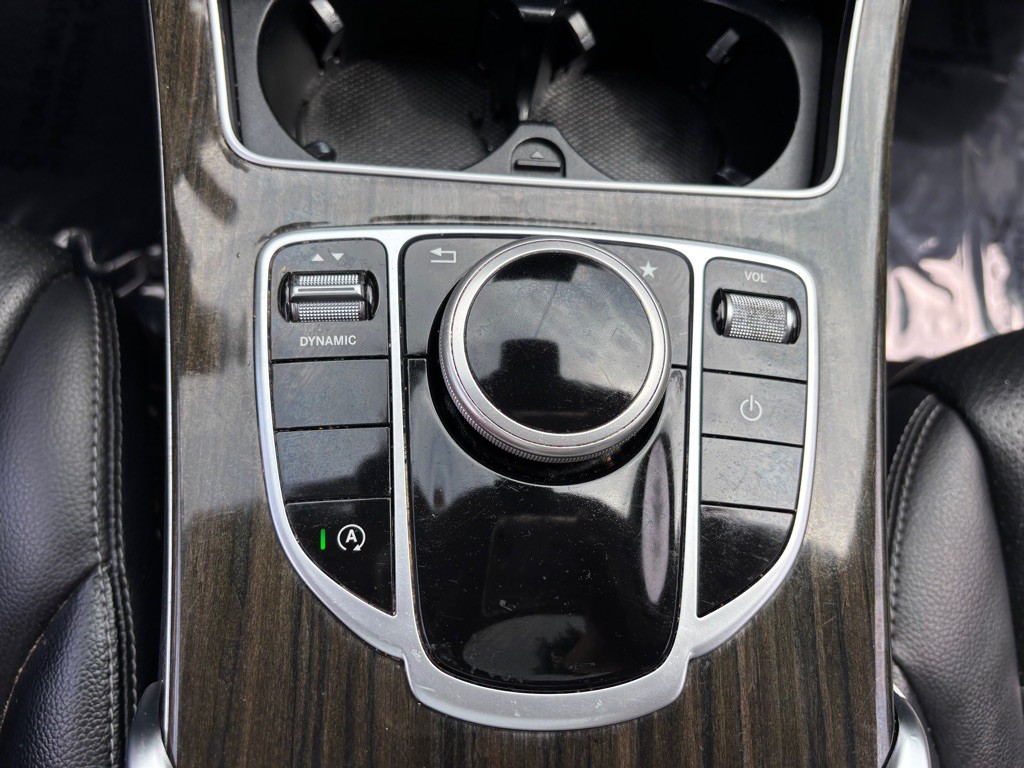 2017 Mercedes-Benz C-Class Image 56