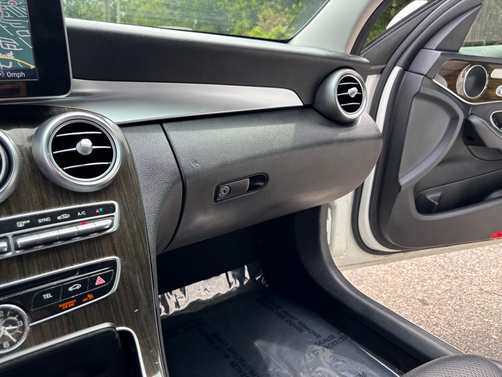 2017 Mercedes-Benz C-Class Image 58