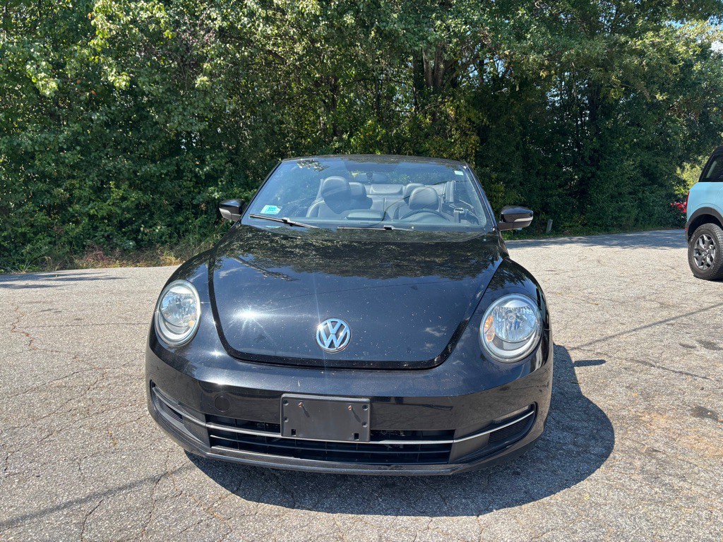 2013 Volkswagen Beetle Image 3