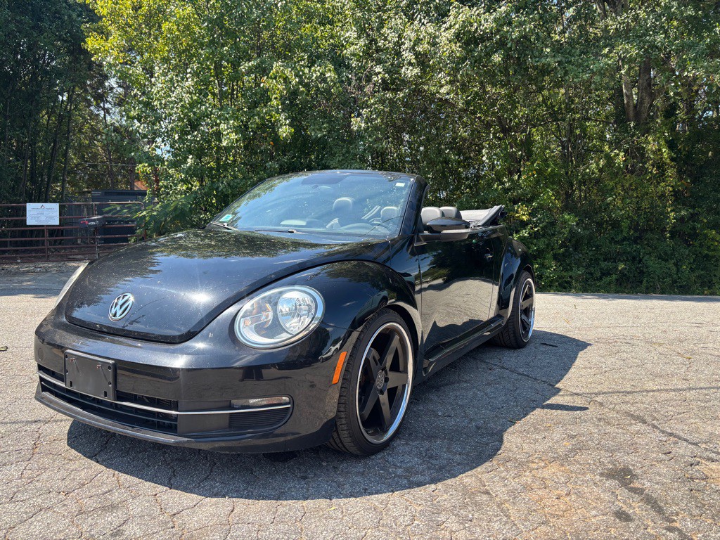 2013 Volkswagen Beetle Image 4
