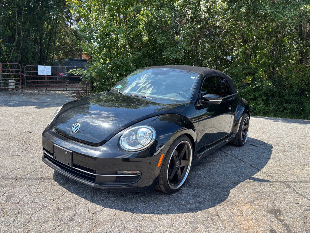 2013 Volkswagen Beetle Image 15