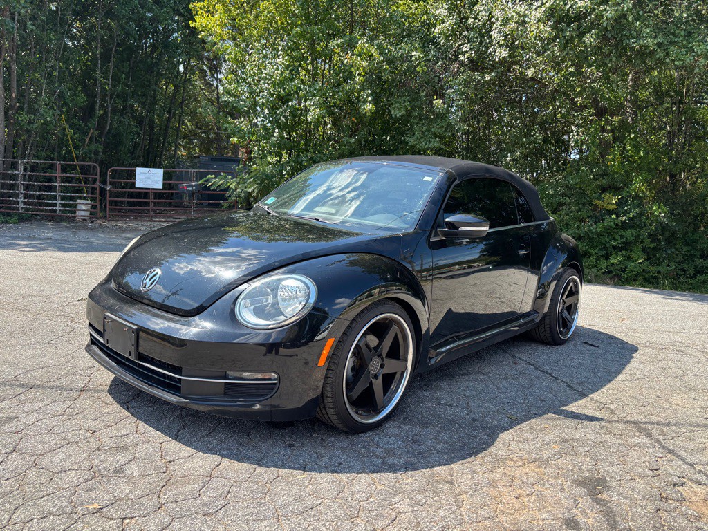 2013 Volkswagen Beetle Image 16