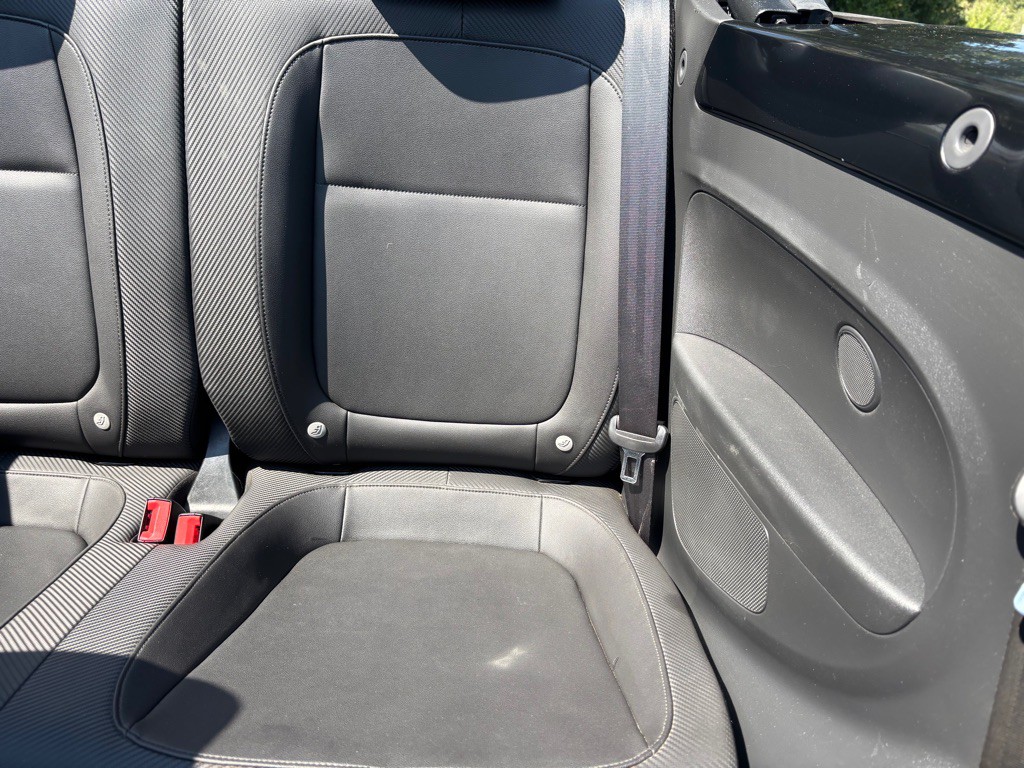 2013 Volkswagen Beetle Image 31
