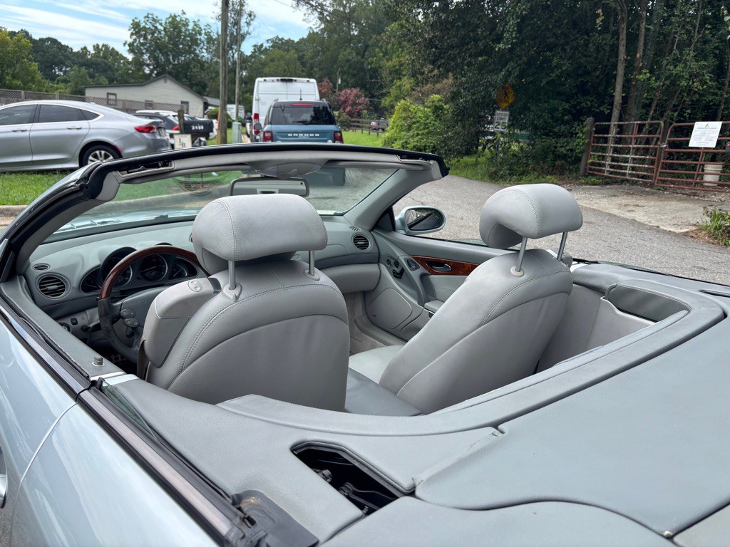 2003 Mercedes-Benz SL-Class Image 13