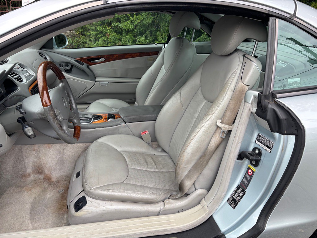2003 Mercedes-Benz SL-Class Image 35