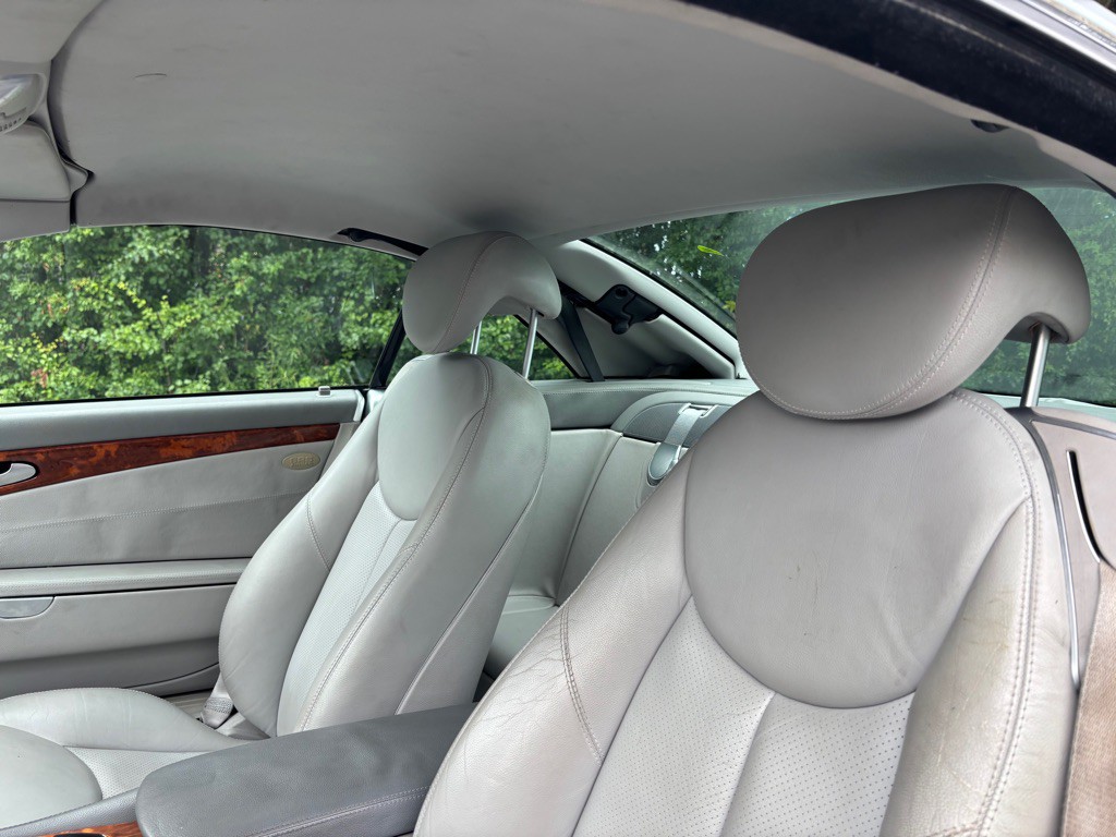 2003 Mercedes-Benz SL-Class Image 36