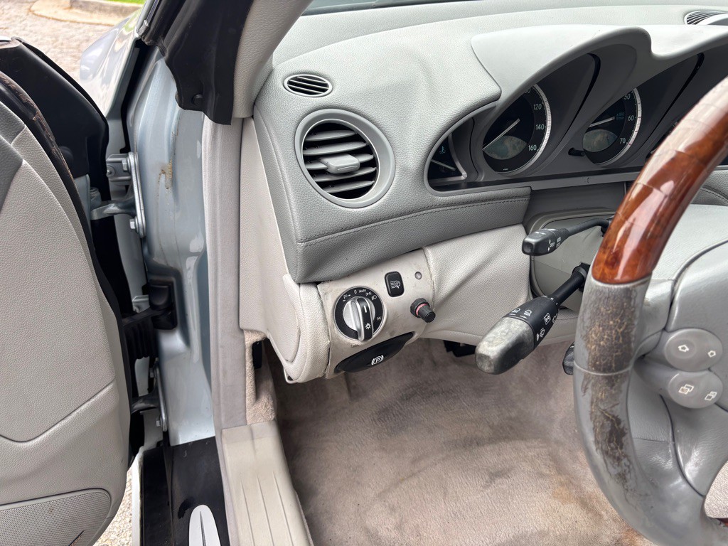 2003 Mercedes-Benz SL-Class Image 64