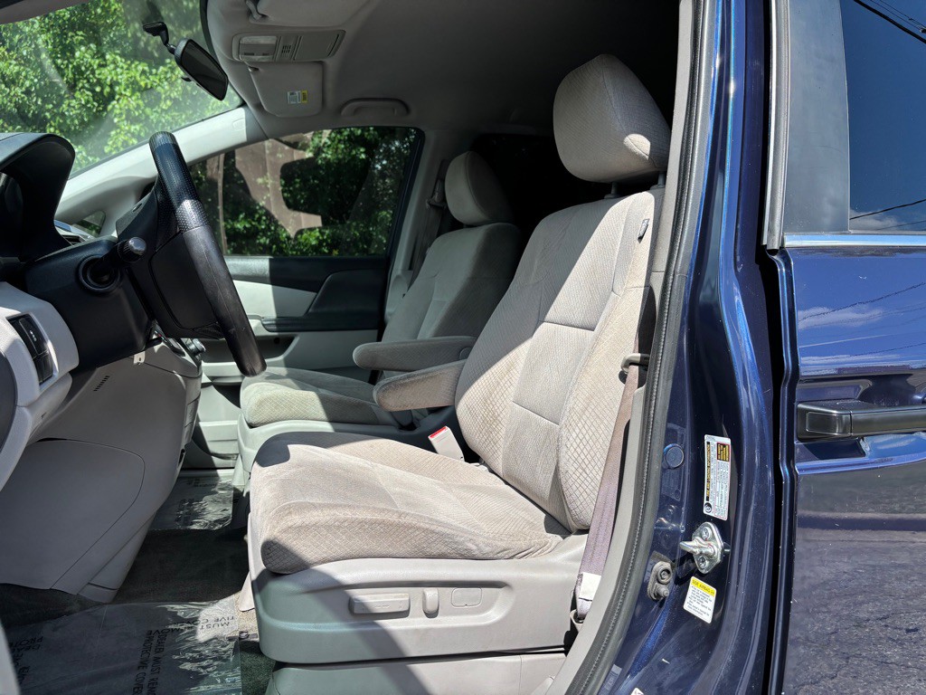2016 Honda Odyssey Image 14