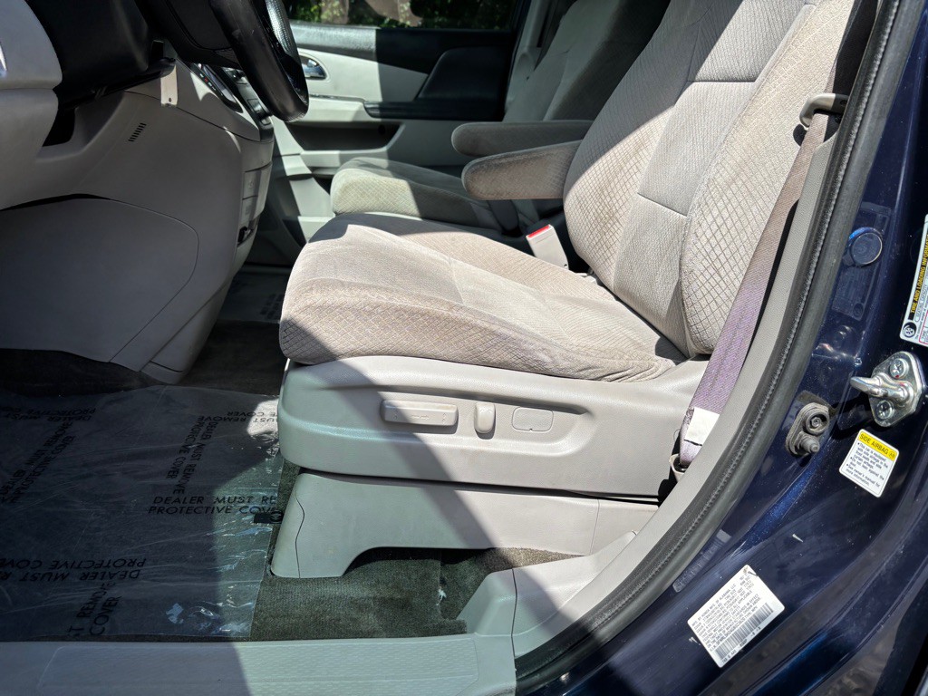 2016 Honda Odyssey Image 16