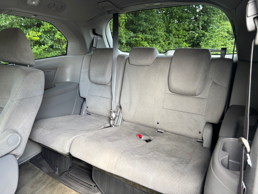 2016 Honda Odyssey Image 24