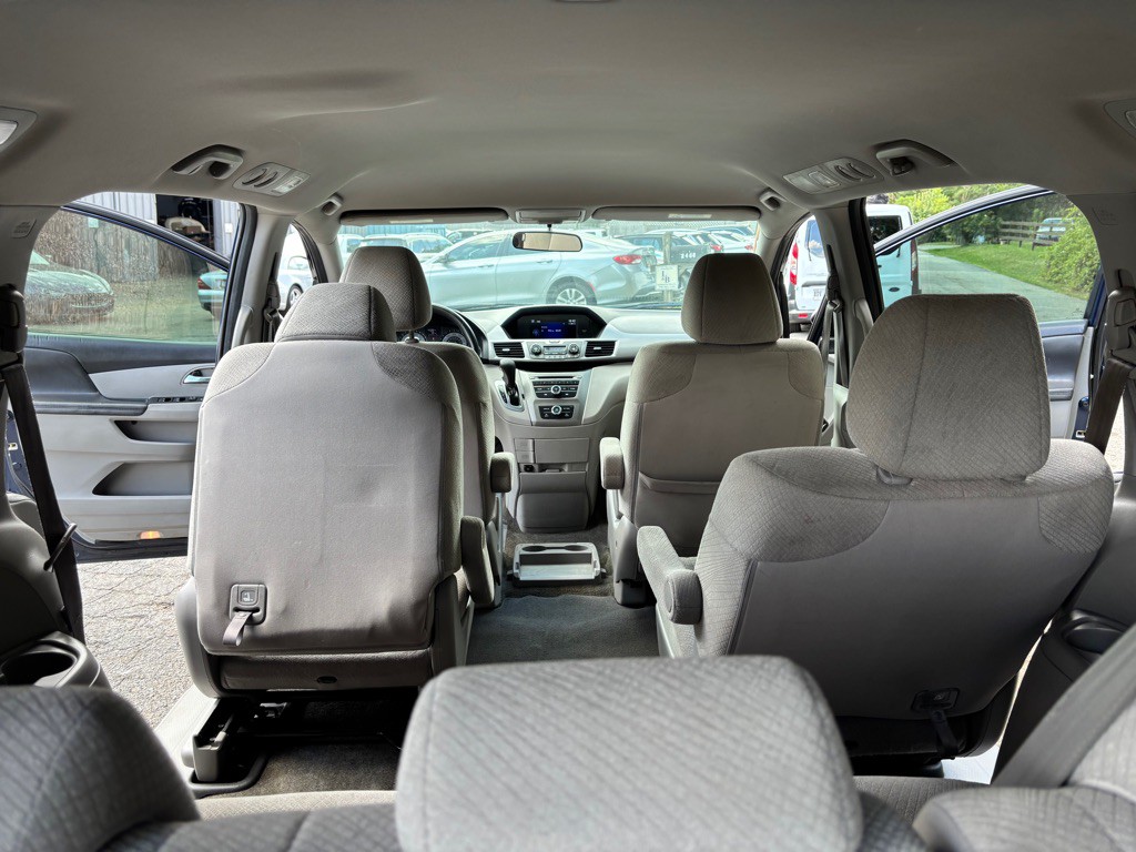 2016 Honda Odyssey Image 38