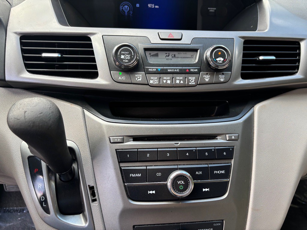 2016 Honda Odyssey Image 46