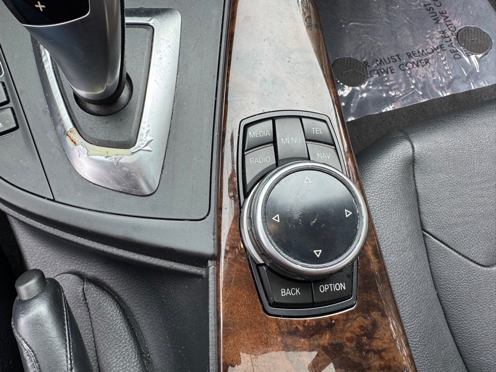 2014 BMW 3 Series Image 39