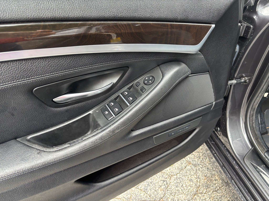2014 BMW 5 Series Image 17