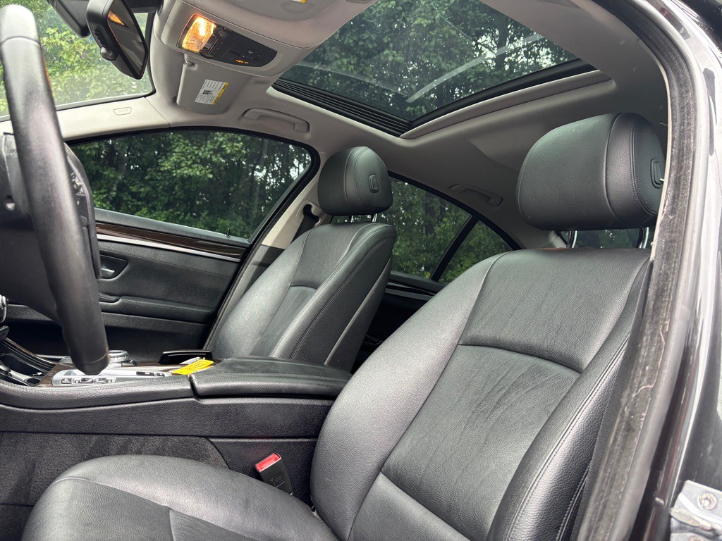 2014 BMW 5 Series Image 21