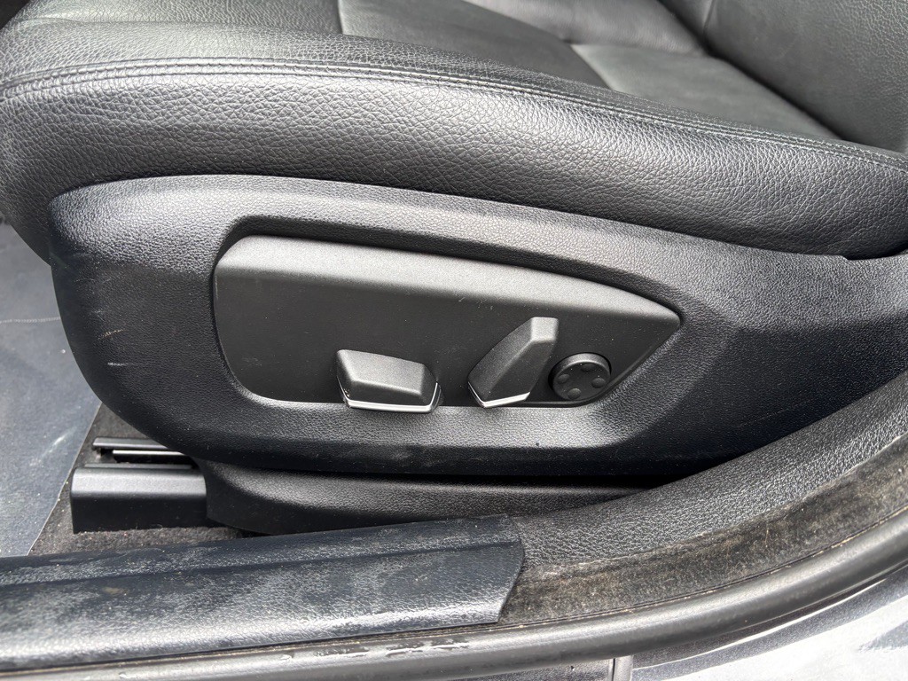 2014 BMW 5 Series Image 22