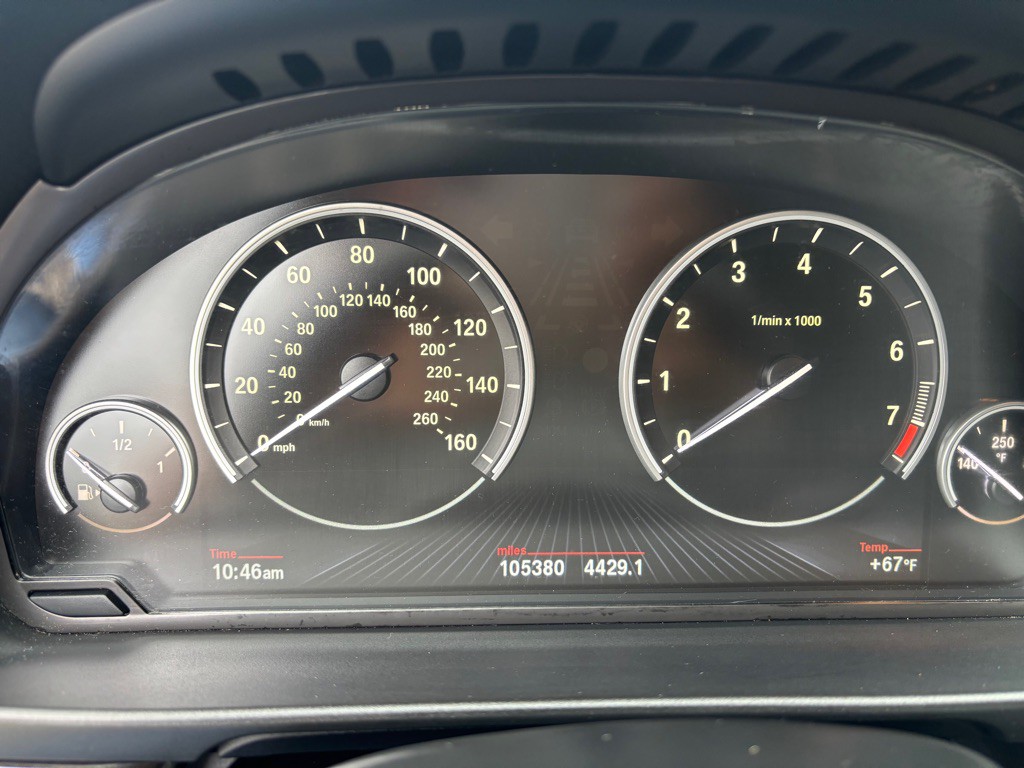 2014 BMW 5 Series Image 23