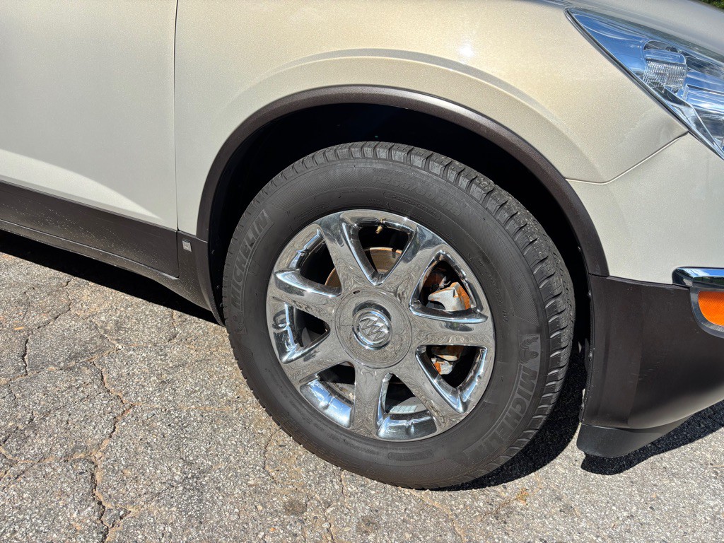 2009 Buick Enclave Image 11