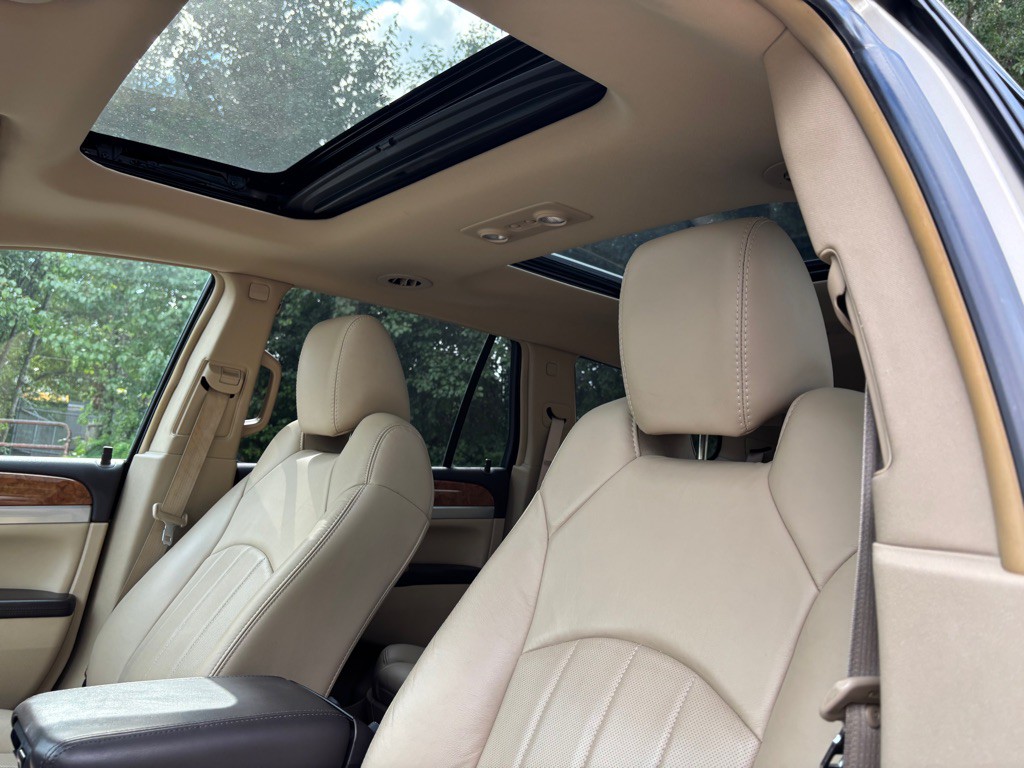 2009 Buick Enclave Image 22
