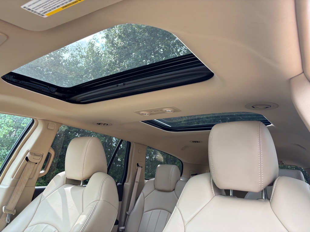 2009 Buick Enclave Image 23