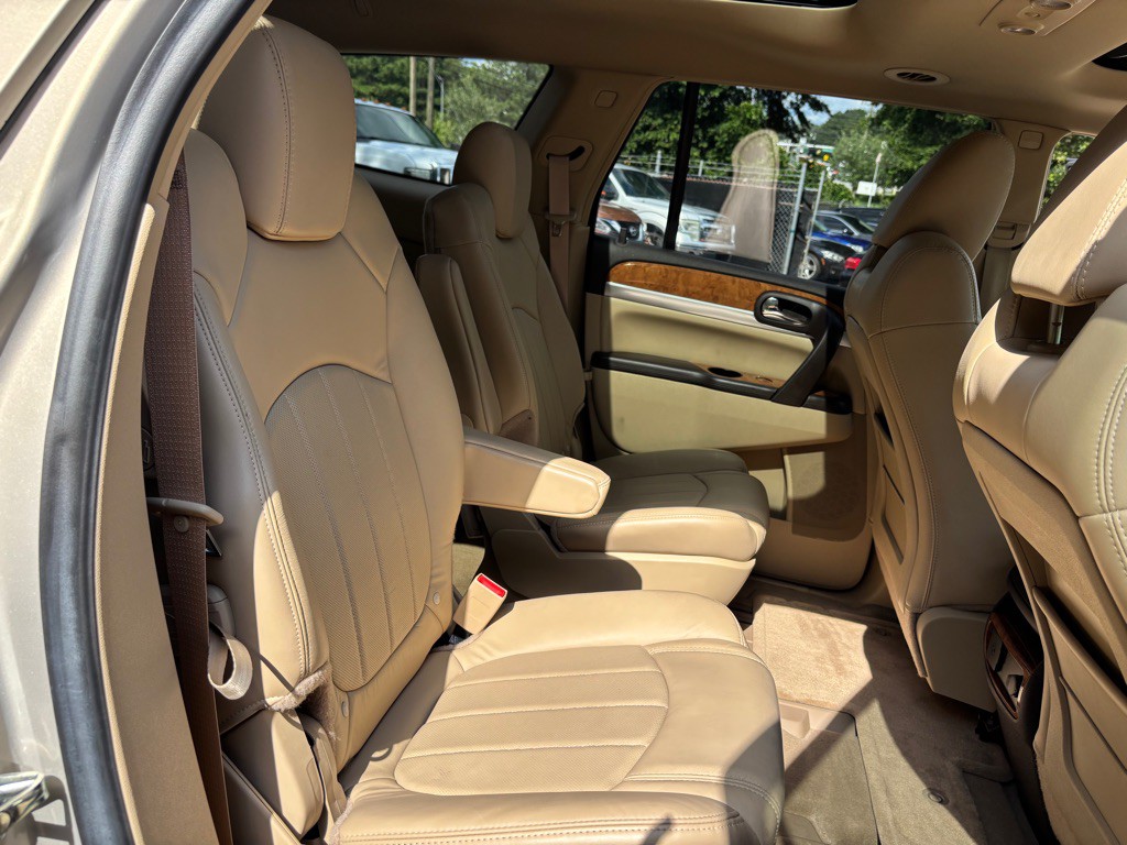 2009 Buick Enclave Image 28