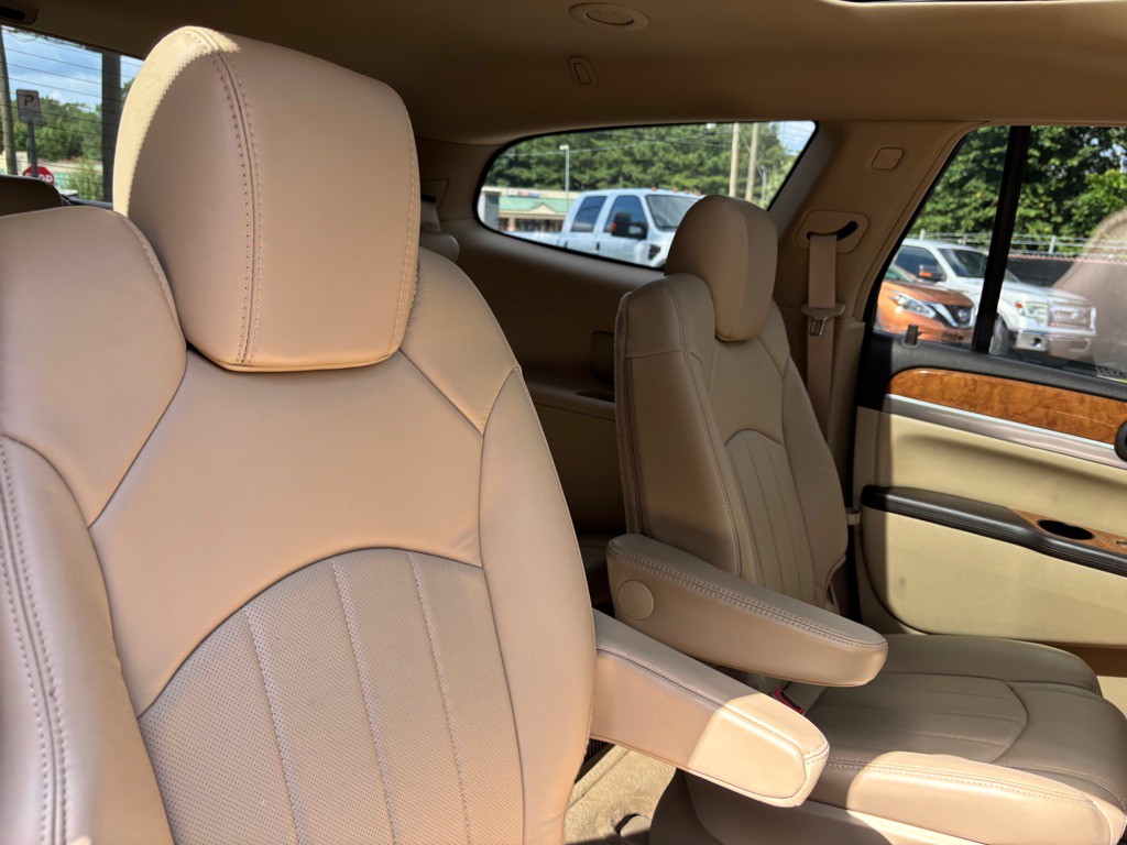 2009 Buick Enclave Image 31
