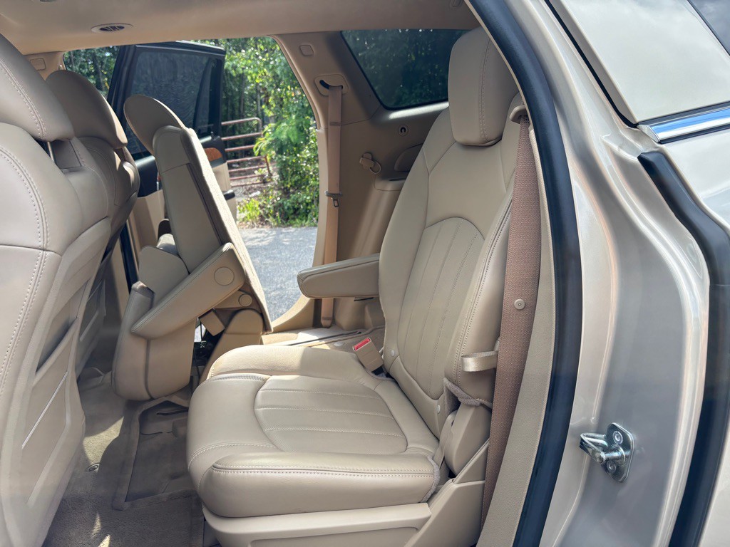 2009 Buick Enclave Image 42