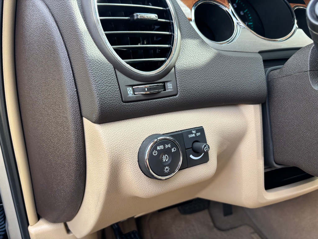 2009 Buick Enclave Image 46