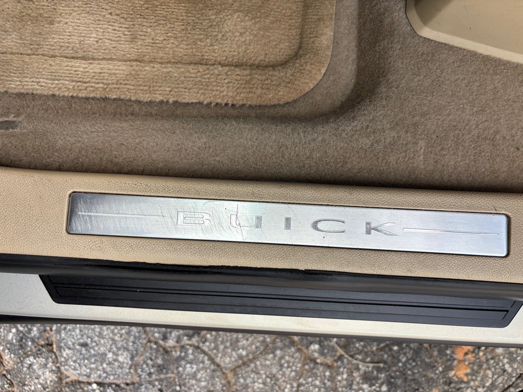 2009 Buick Enclave Image 47
