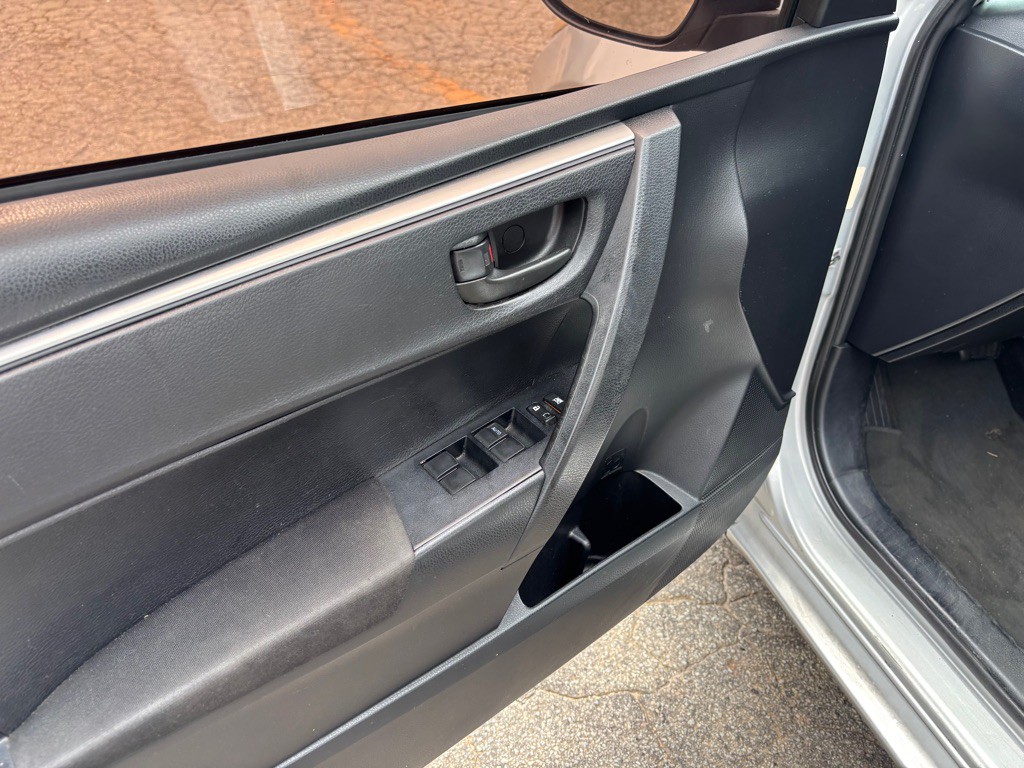 2014 Toyota Corolla Image 28