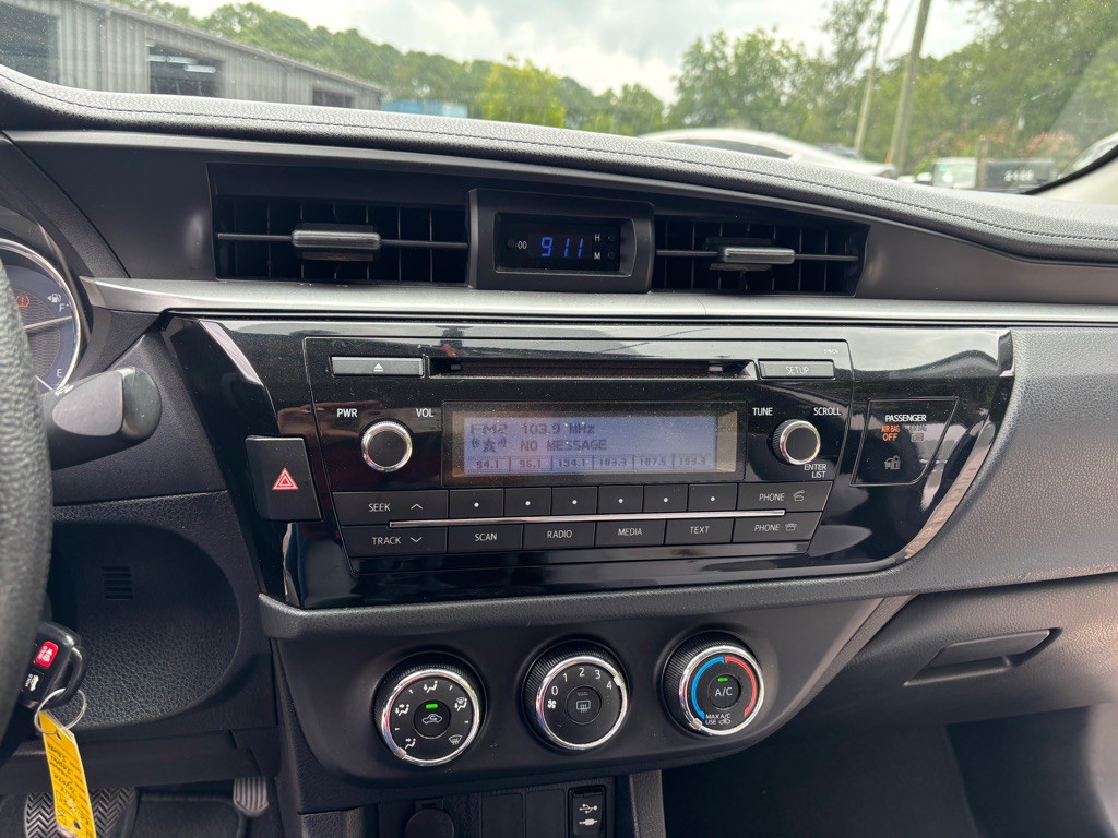 2014 Toyota Corolla Image 31