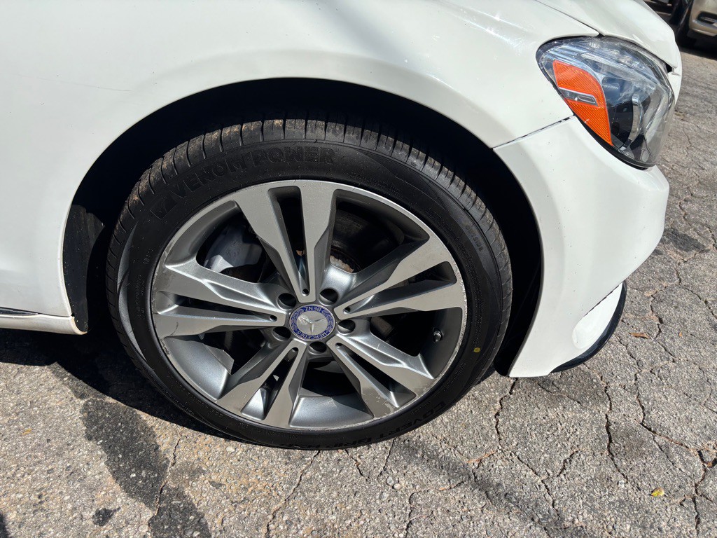 2017 Mercedes-Benz C-Class Image 8