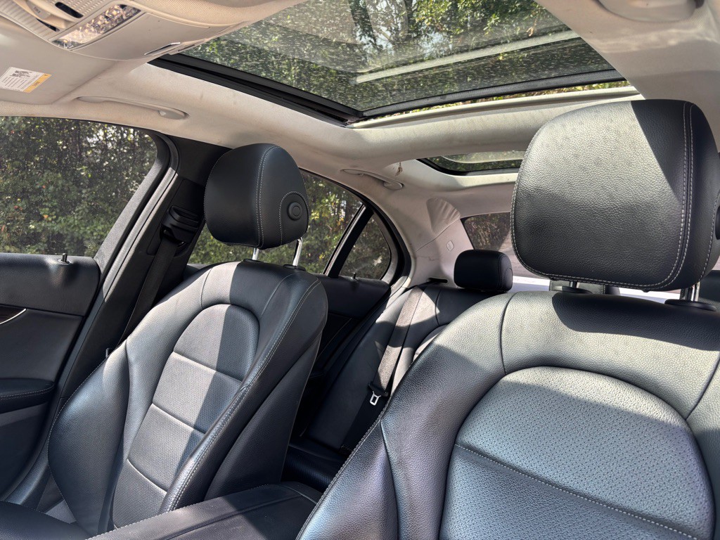 2017 Mercedes-Benz C-Class Image 21