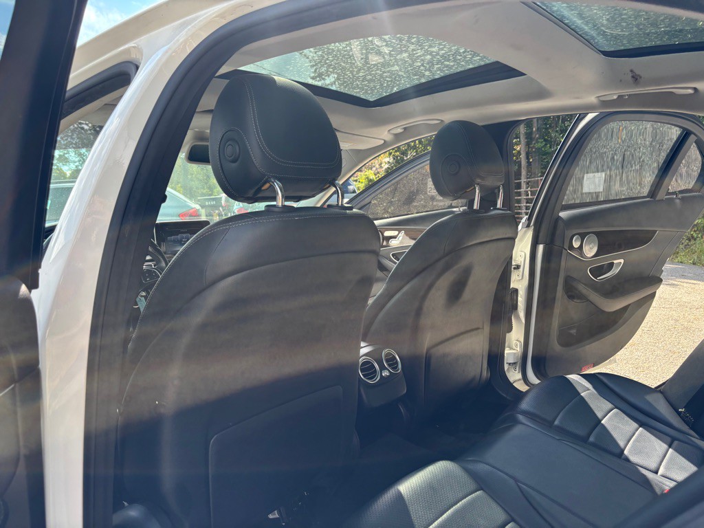 2017 Mercedes-Benz C-Class Image 36