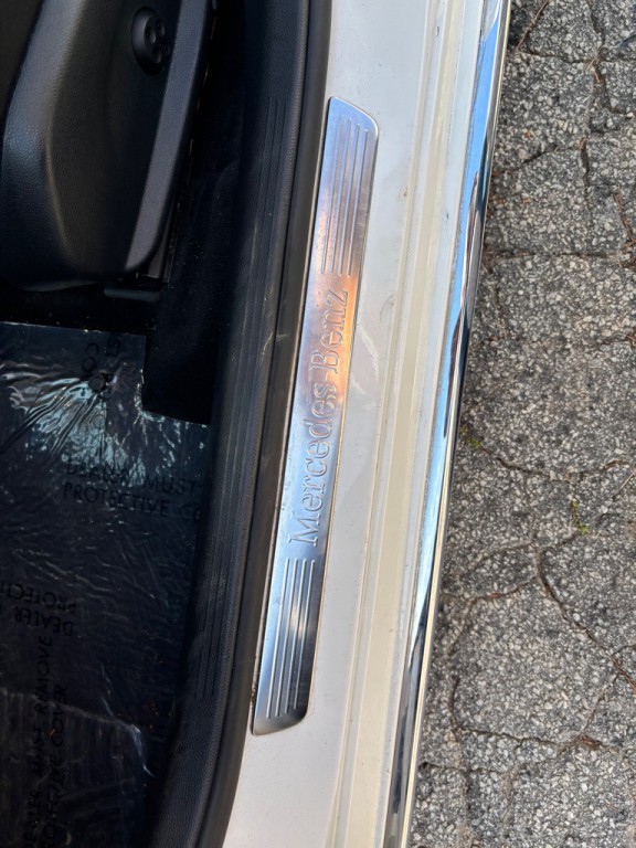 2017 Mercedes-Benz C-Class Image 43