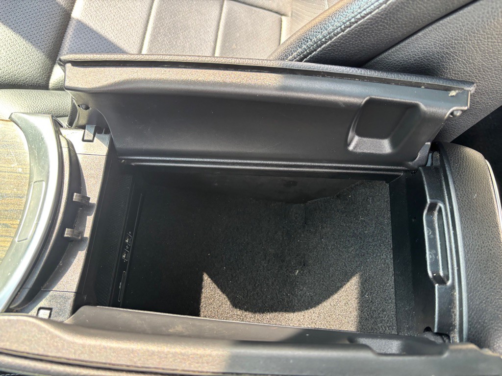 2017 Mercedes-Benz C-Class Image 53