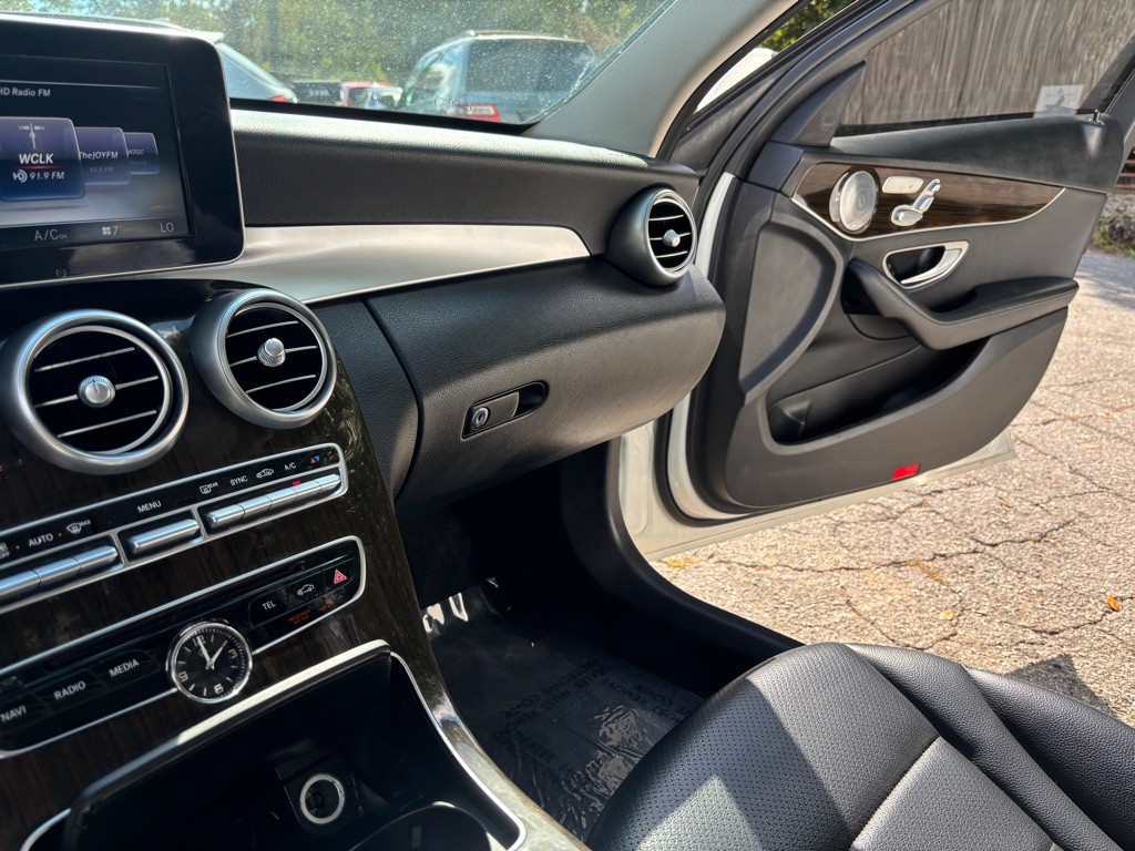 2017 Mercedes-Benz C-Class Image 54