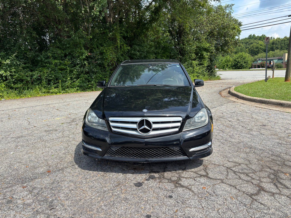 2013 Mercedes-Benz C-Class Image 3