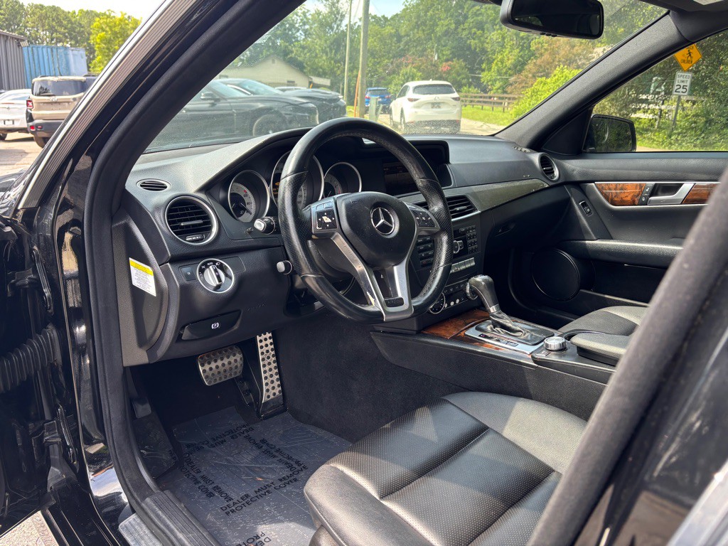 2013 Mercedes-Benz C-Class Image 18
