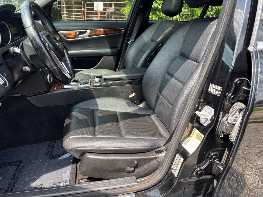 2013 Mercedes-Benz C-Class Image 21