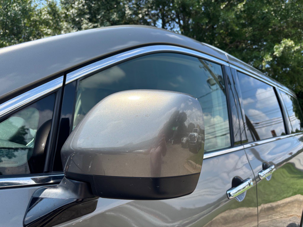 2017 Nissan Quest Image 16