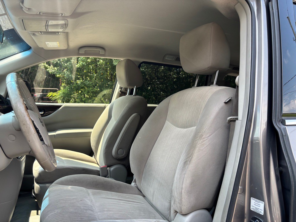 2017 Nissan Quest Image 21