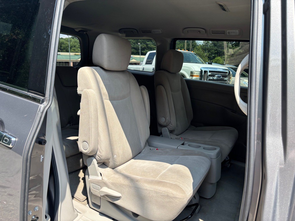 2017 Nissan Quest Image 27